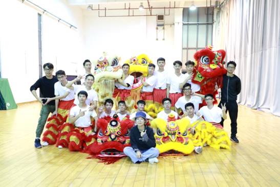 仲恺武术校队龙狮组比赛合照 (3)